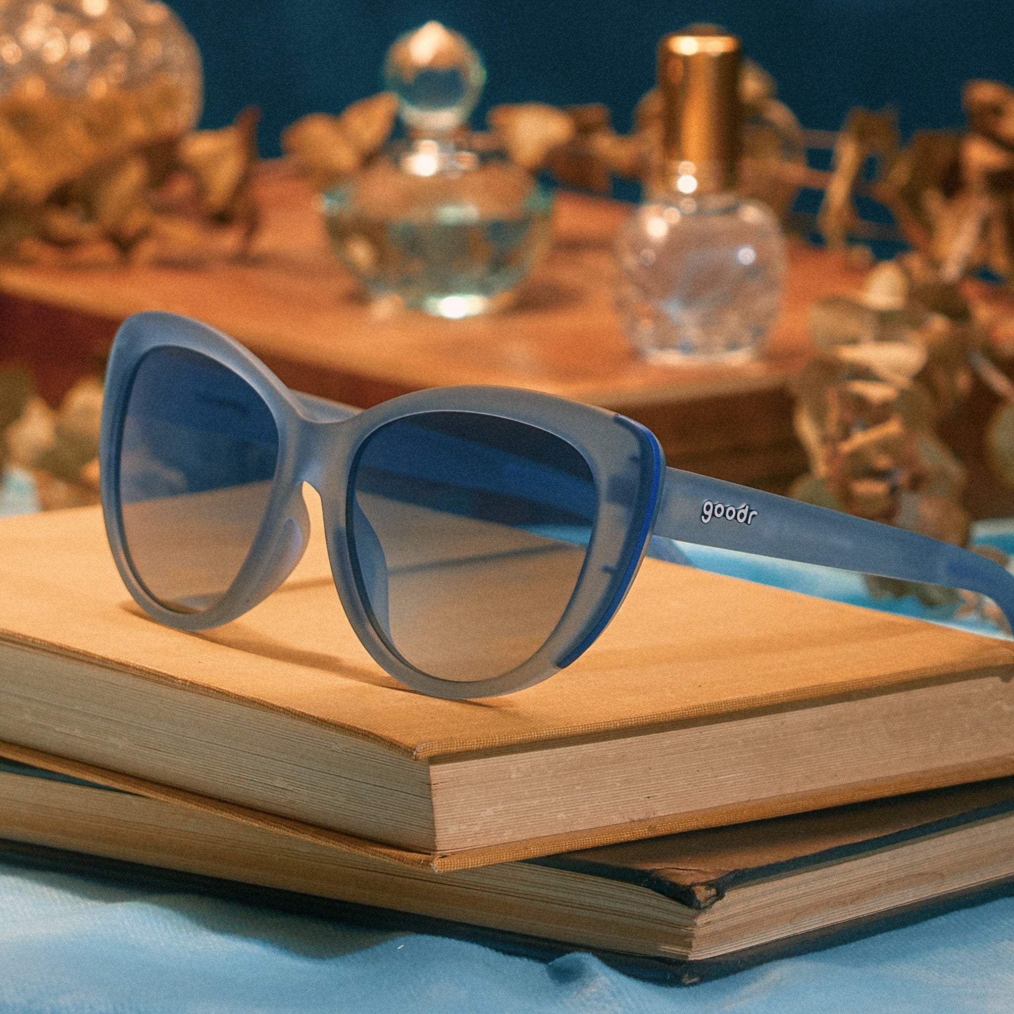 Spin Me in Sapphire - Image 4